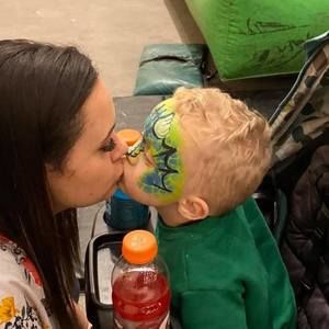 Meet your Posher, Danielle